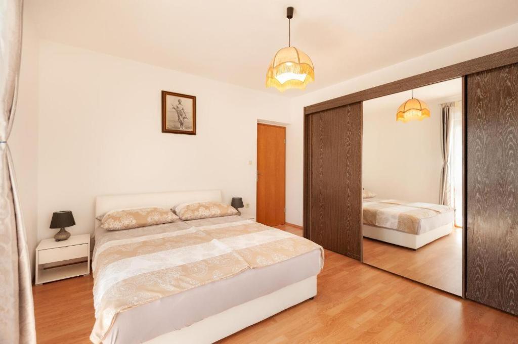 Maribela Apartments Trogir Exterior photo
